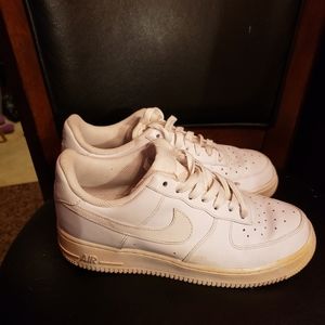 Air force one.  Women 7.5